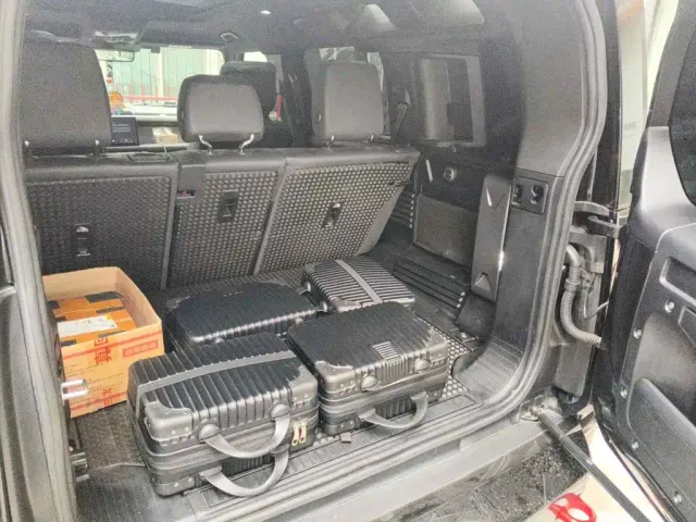 Land Rover Defender — Фото автомобиля 5