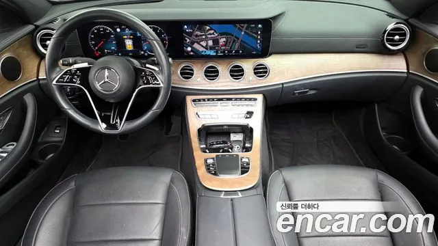 Mercedes-Benz E-Class — Фото автомобиля 7