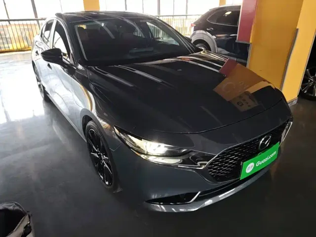 Mazda Axela — Фото автомобиля 3