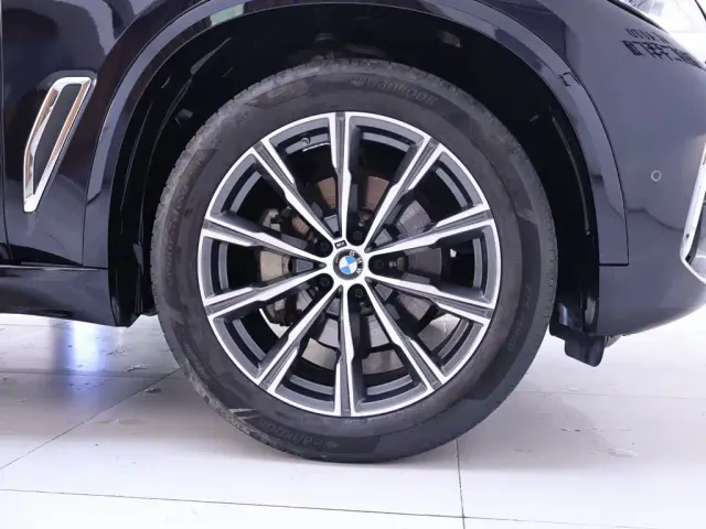 BMW X5 — Фото автомобиля 6