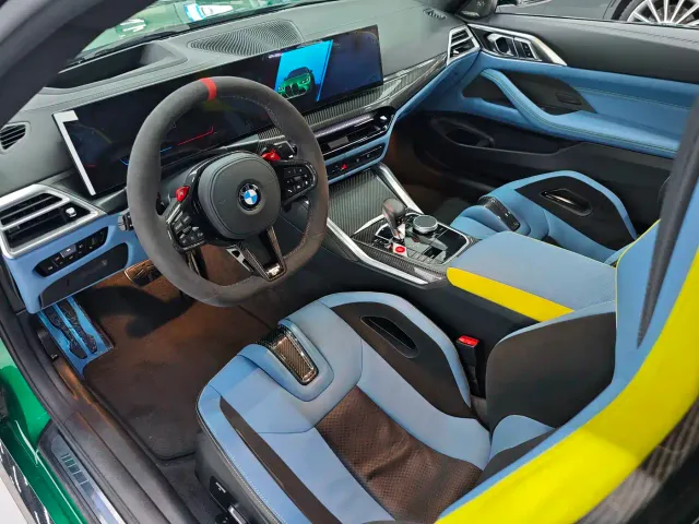 BMW M4 — Фото автомобиля 3