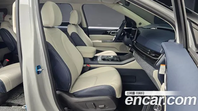 Kia Carnival — Фото автомобиля 10