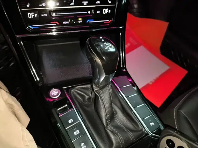 Volkswagen Passat — Фото автомобиля 9