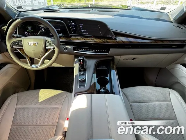 Cadillac Escalade — Фото автомобиля 8