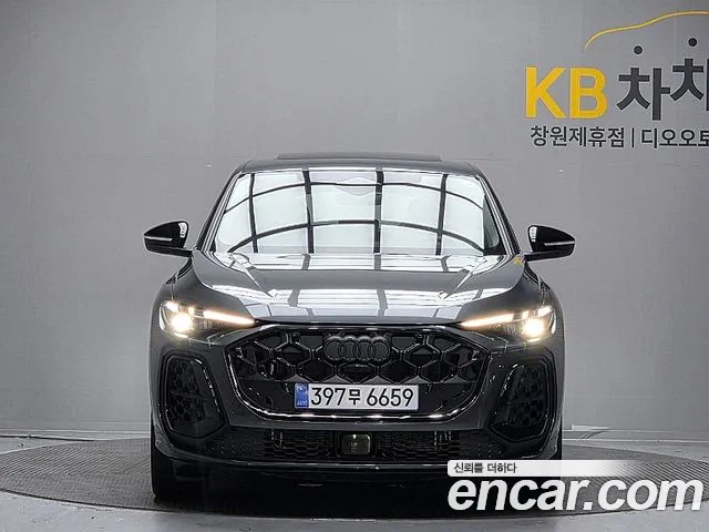 Audi Q5 45 TFSI quattro Sportback S Line — Фото автомобиля 3