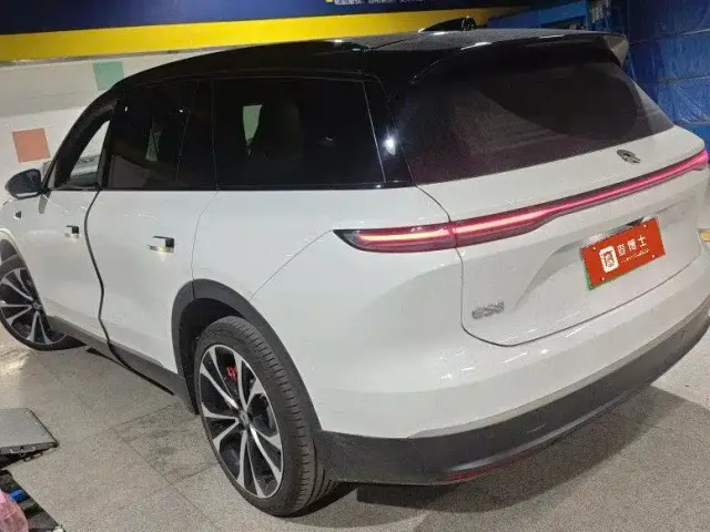 Nio ES8 — Фото автомобиля 4