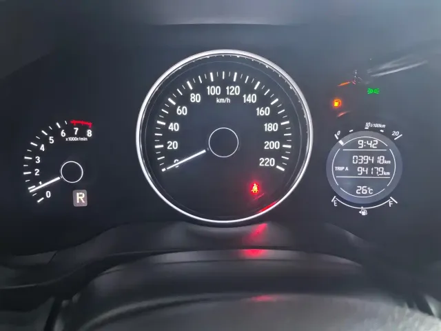 Honda Vezel 2020 1.5L CVT Elite — Фото автомобиля 16
