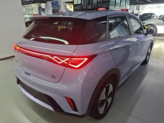 BYD Dolphin — Фото автомобиля 6