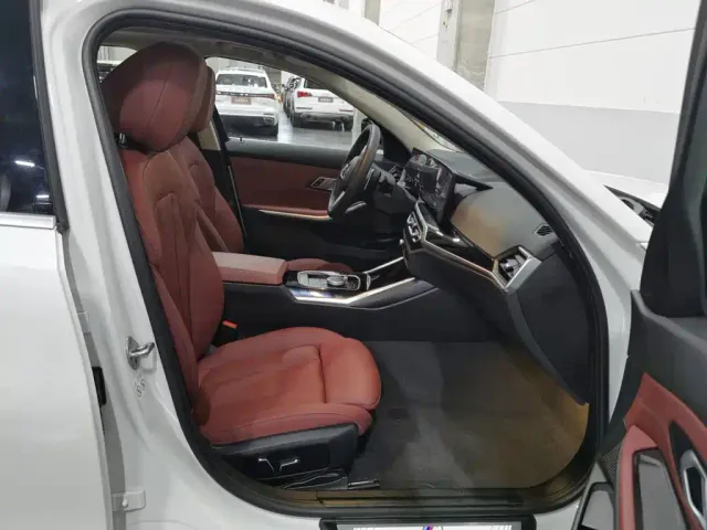 BMW 3 Series — Фото автомобиля 23