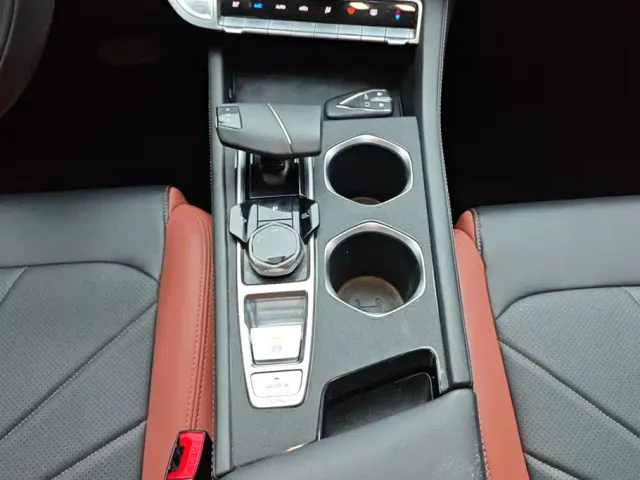 Changan Eado — Фото автомобиля 16