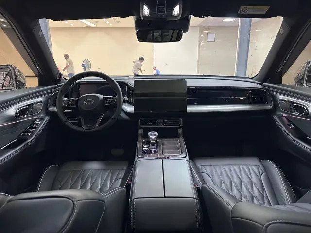 GAC Trumpchi GS8 — Фото автомобиля 11