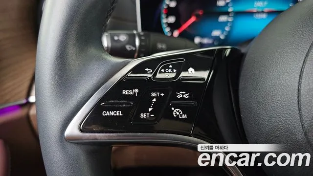 Mercedes-Benz E-Class — Фото автомобиля 30