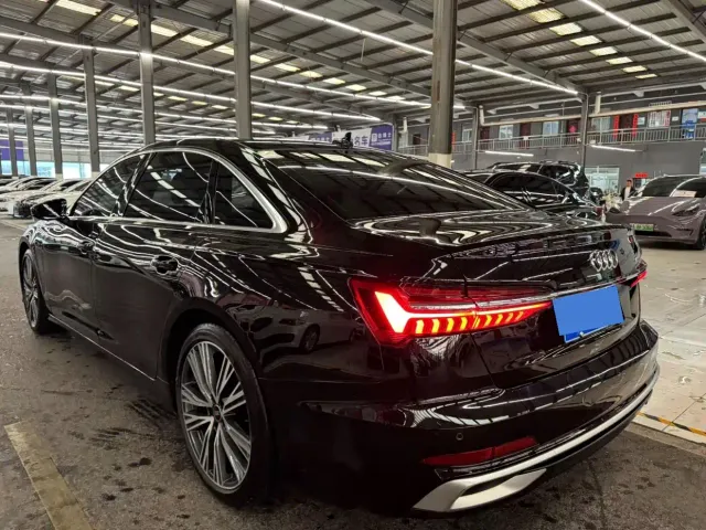 Audi A6L — Фото автомобиля 8