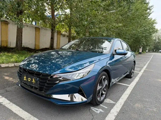 Фотография автомобиля — Hyundai Elantra
