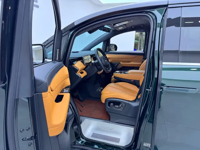 Geely Yizhen L380 — Фото автомобиля 7