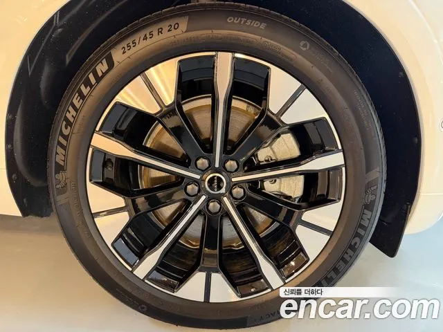 Volvo XC60 Generation 2 — Фото автомобиля 5
