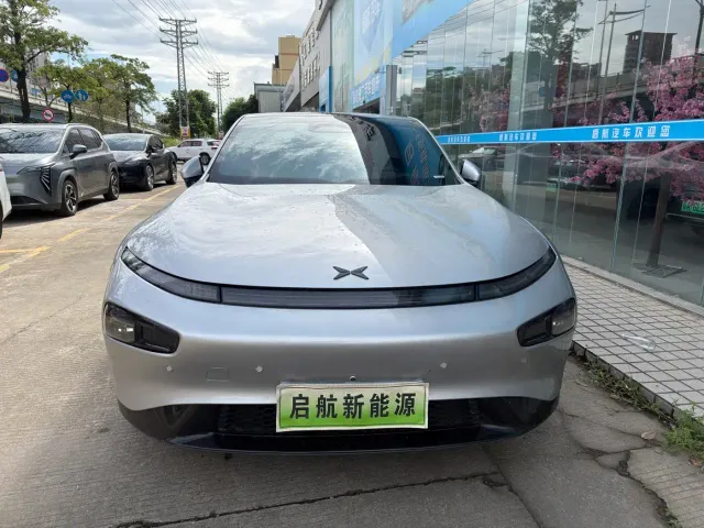 Xpeng P7 — Фото автомобиля 2