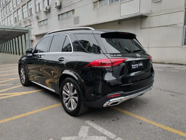 Mercedes-Benz GLE-Class — Фото автомобиля 3
