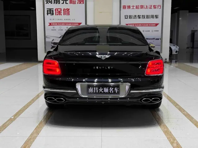 Bentley Flying Spur — Фото автомобиля 7