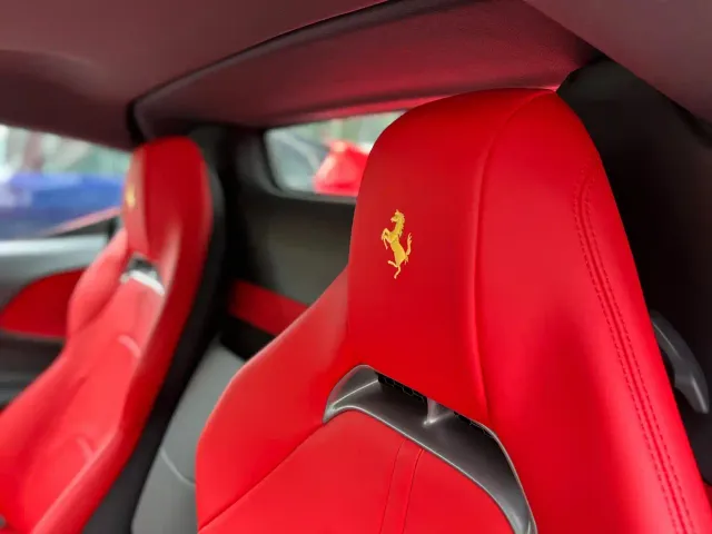 Ferrari SF90 — Фото автомобиля 8