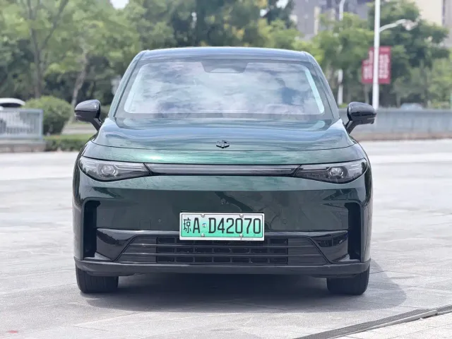 Leapmotor C10 — Фото автомобиля 2