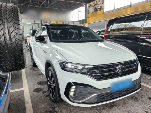 Volkswagen T-Roc — Фото автомобиля 3