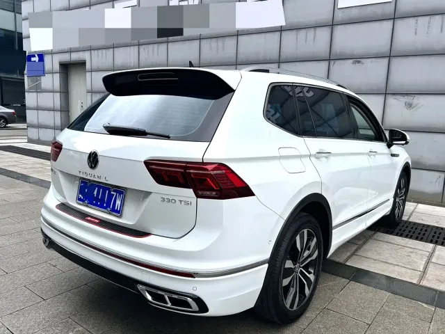 Volkswagen Tiguan L — Фото автомобиля 4