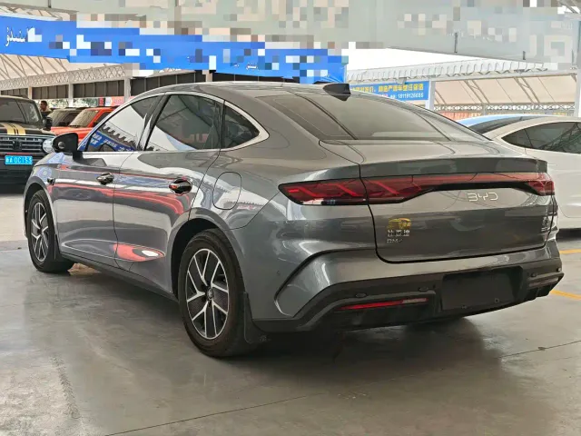 BYD Qin L — Фото автомобиля 9