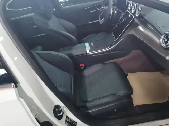 Mercedes-Benz C-Class — Фото автомобиля 24