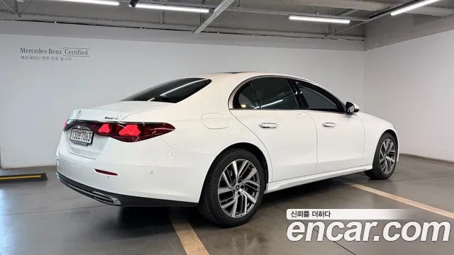 Mercedes-Benz E-Class — Фото автомобиля 2