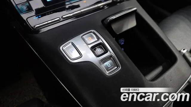 Hyundai Grandeur (New) Hybrid — Фото автомобиля 9