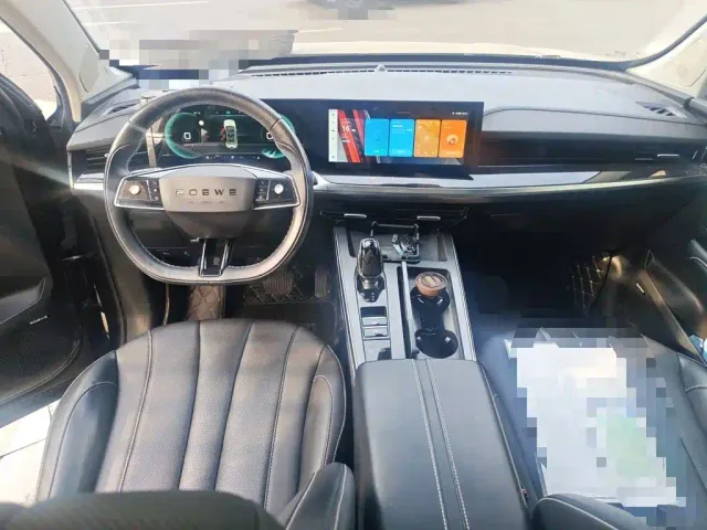 Roewe RX5 Max — Фото автомобиля 12