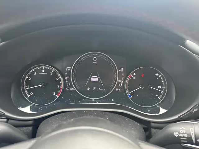 Mazda Axela — Фото автомобиля 8