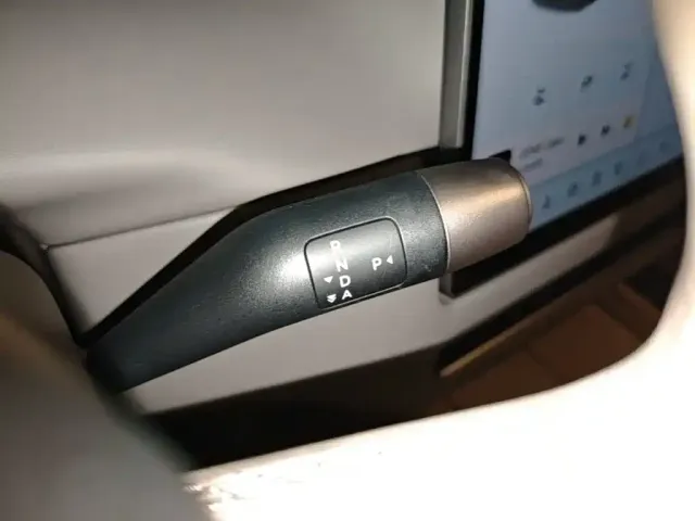 Li Auto Li Auto i6 2025 4WD Base Model — Фото автомобиля 13