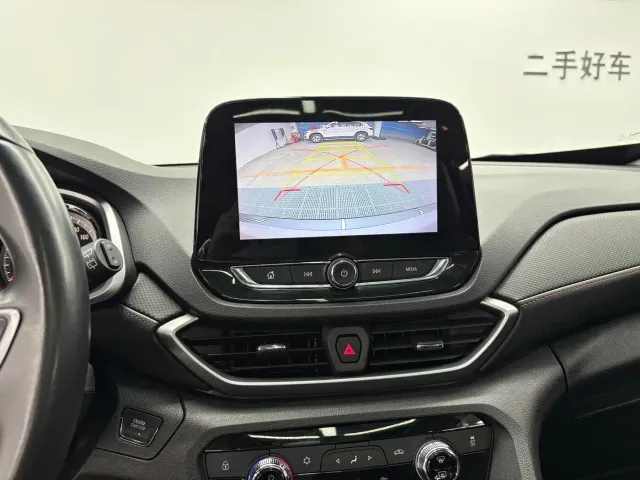 Chevrolet Orlando — Фото автомобиля 18