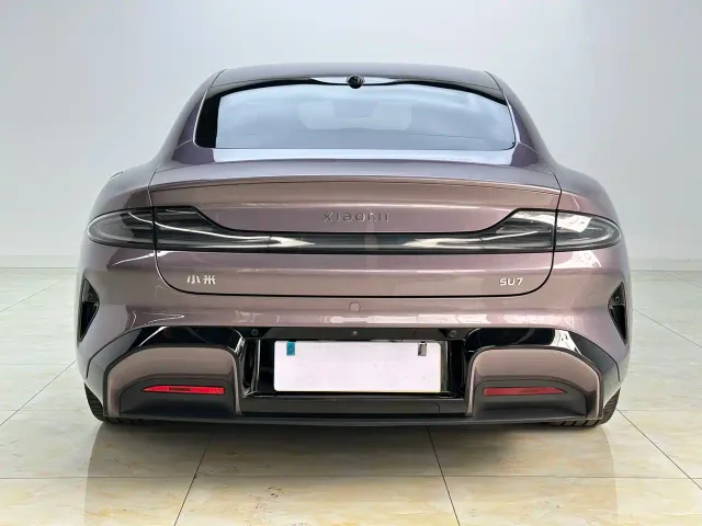 Xiaomi SU7 — Фото автомобиля 8