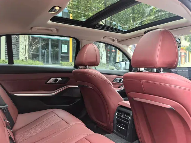 BMW 3 Series — Фото автомобиля 12
