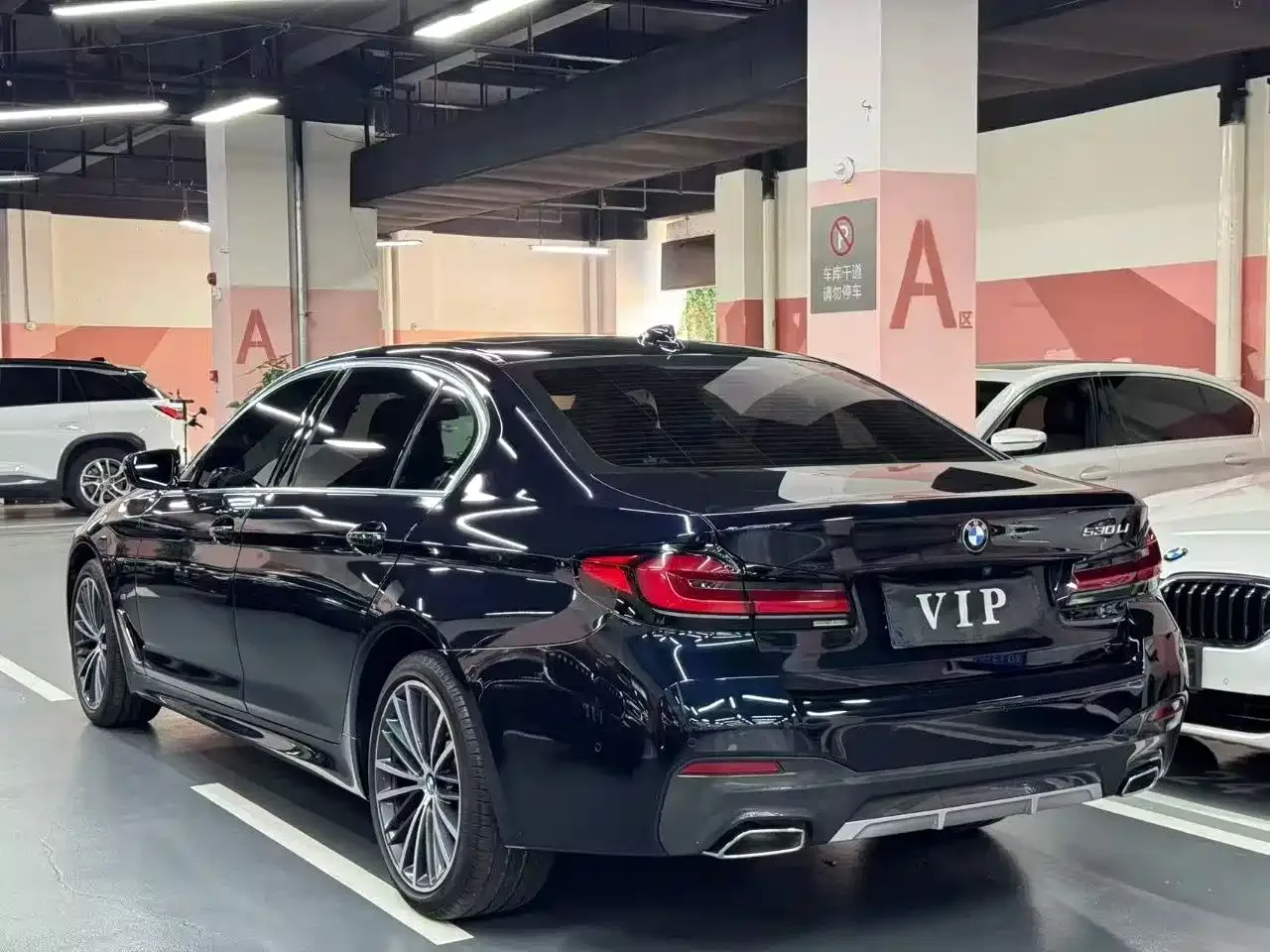 BMW BMW 5 Series 2022 530Li Leading M Sport Package — Фото автомобиля 7