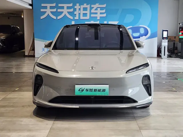 Nio ET5 Touring — Фото автомобиля 2