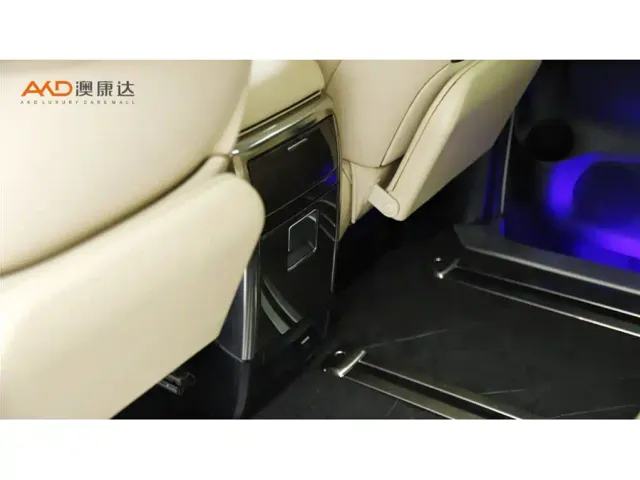 Toyota Vellfire — Фото автомобиля 10