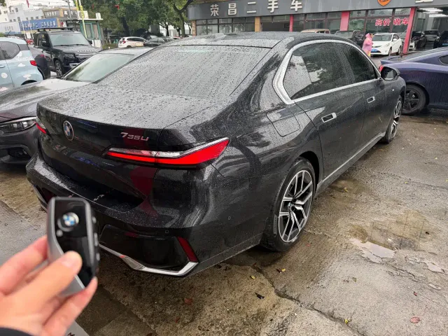 BMW 7 Series — Фото автомобиля 5