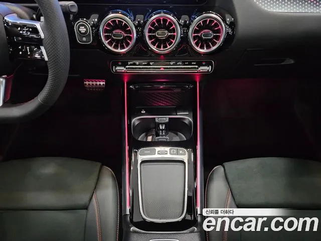 Mercedes-Benz GLA-Class H247 — Фото автомобиля 9