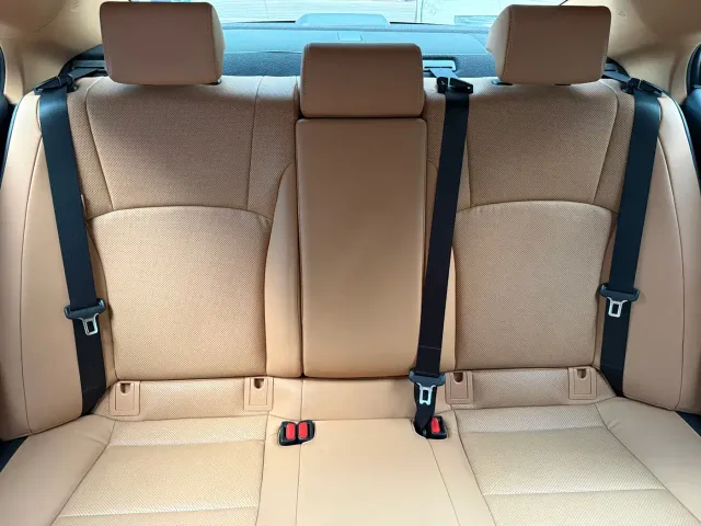 Lexus ES — Фото автомобиля 12