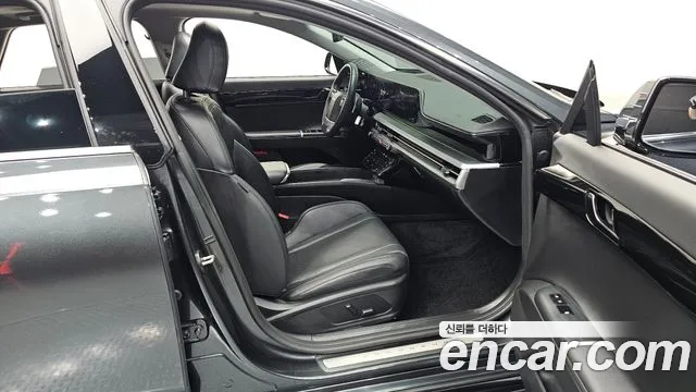 Hyundai Grandeur GN7 — Фото автомобиля 16