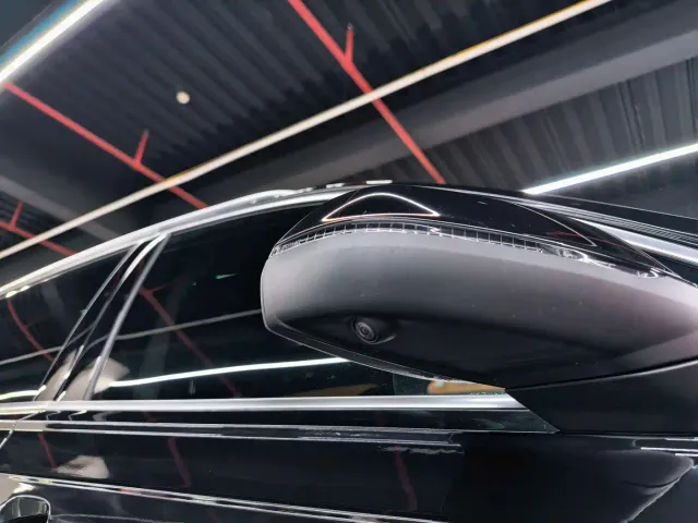 Audi Q7 — Фото автомобиля 14