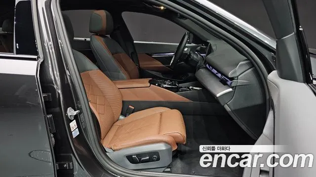 BMW i5 G60 — Фото автомобиля 16