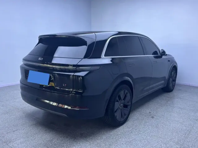 Li Auto L7 — Фото автомобиля 7
