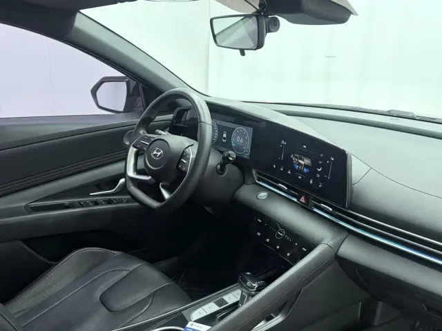 Hyundai Elantra — Фото автомобиля 21