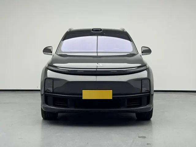 Li Auto L7 — Фото автомобиля 2