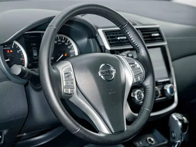 Nissan Tiida — Фото автомобиля 9